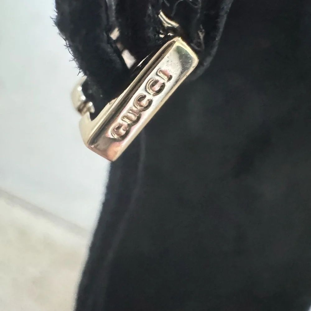 Authentic RARE Gucci shoes, black suede flower detail 39